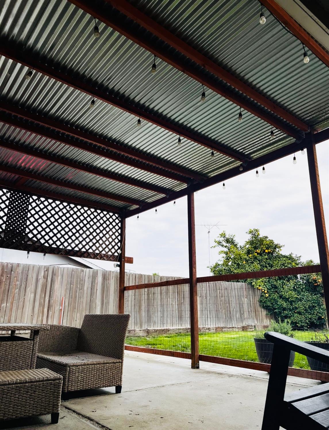 2101 Milford Ln, Modesto, CA 95355