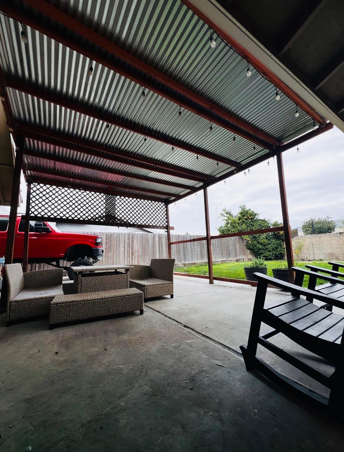 2101 Milford Ln, Modesto, CA 95355