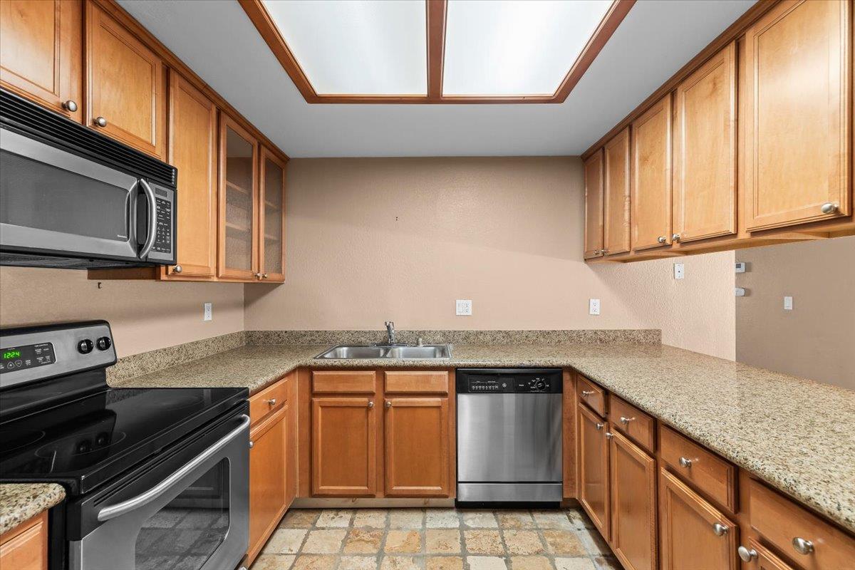 4064 Elmo Loop, Modesto, CA 95356