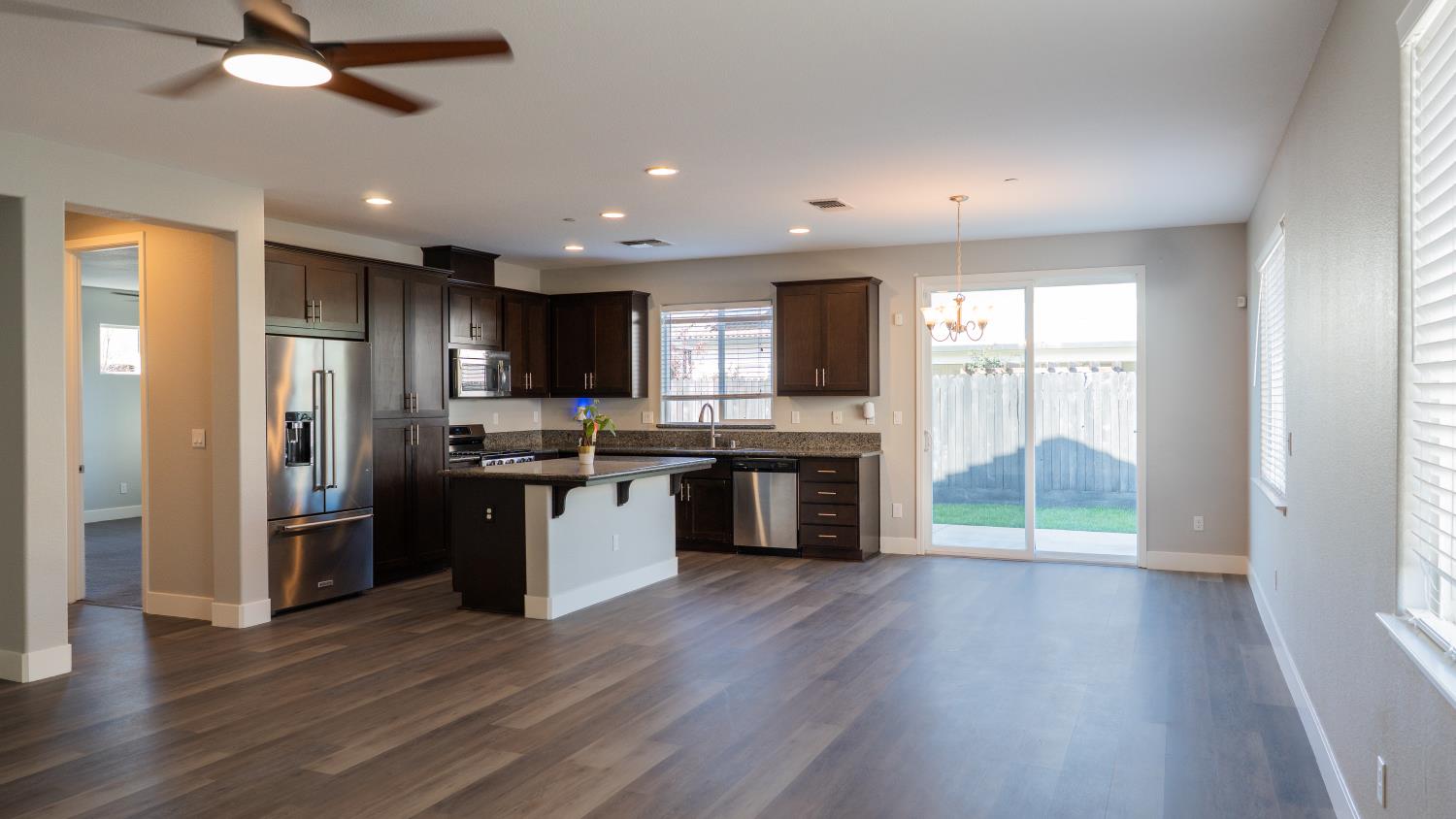 2531 Granite Dr, Atwater, CA 95301