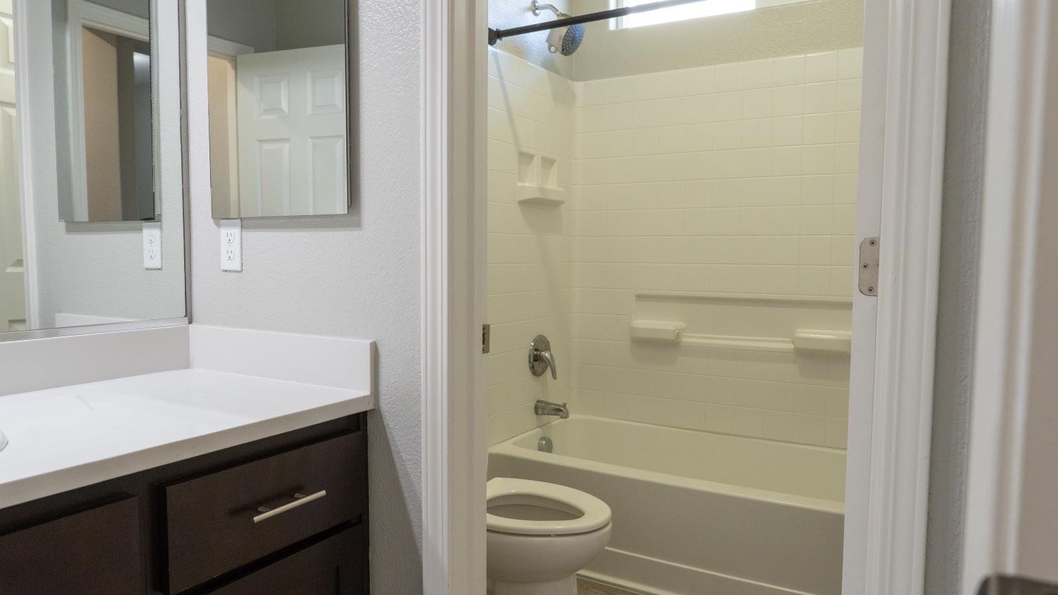 2531 Granite Dr, Atwater, CA 95301