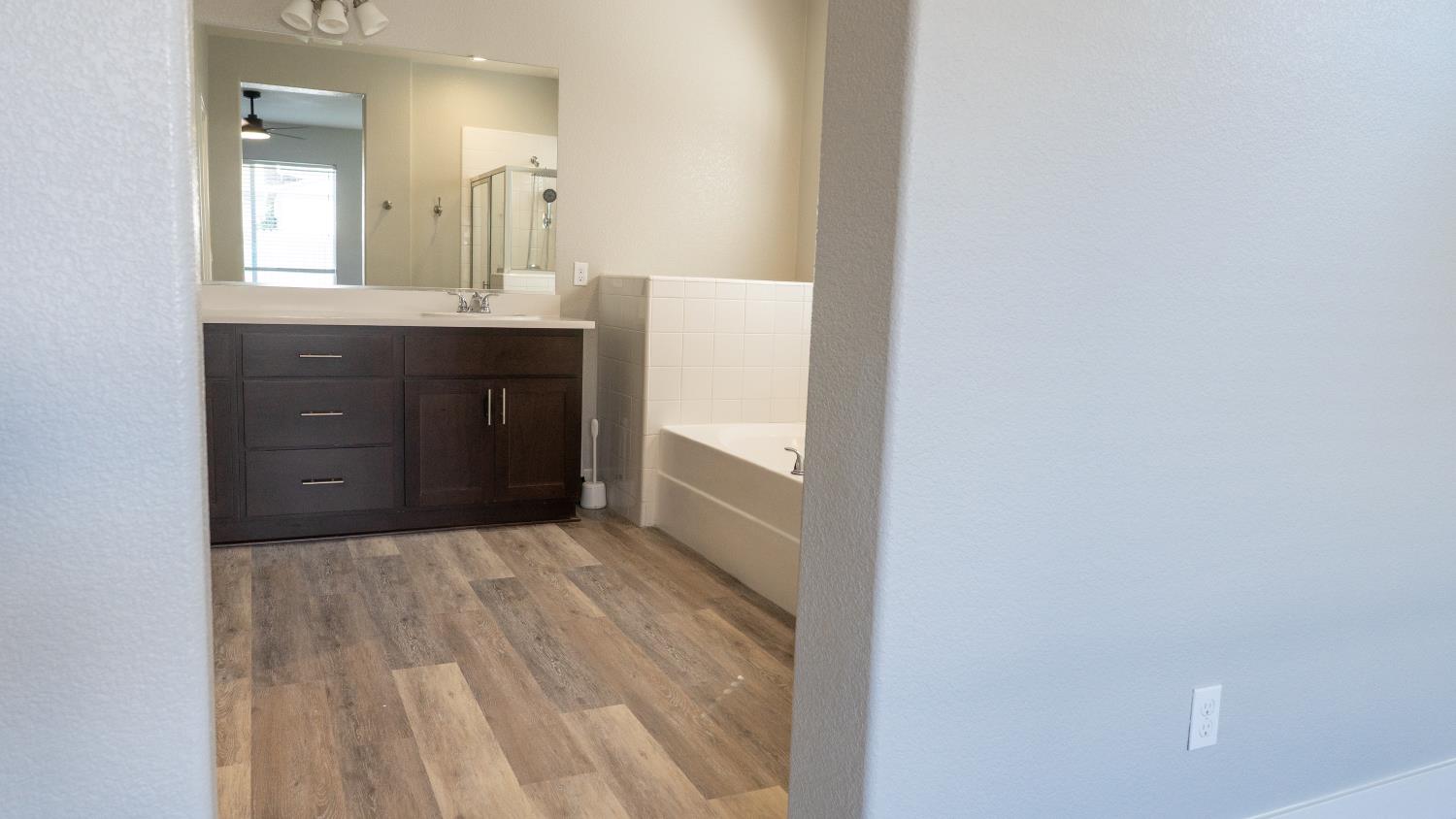 2531 Granite Dr, Atwater, CA 95301