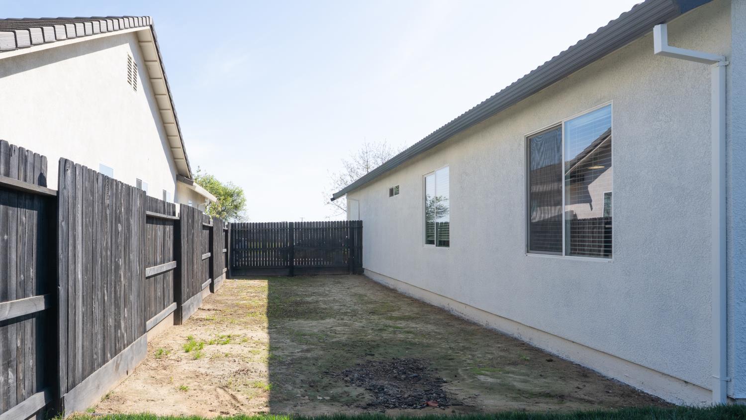 2531 Granite Dr, Atwater, CA 95301
