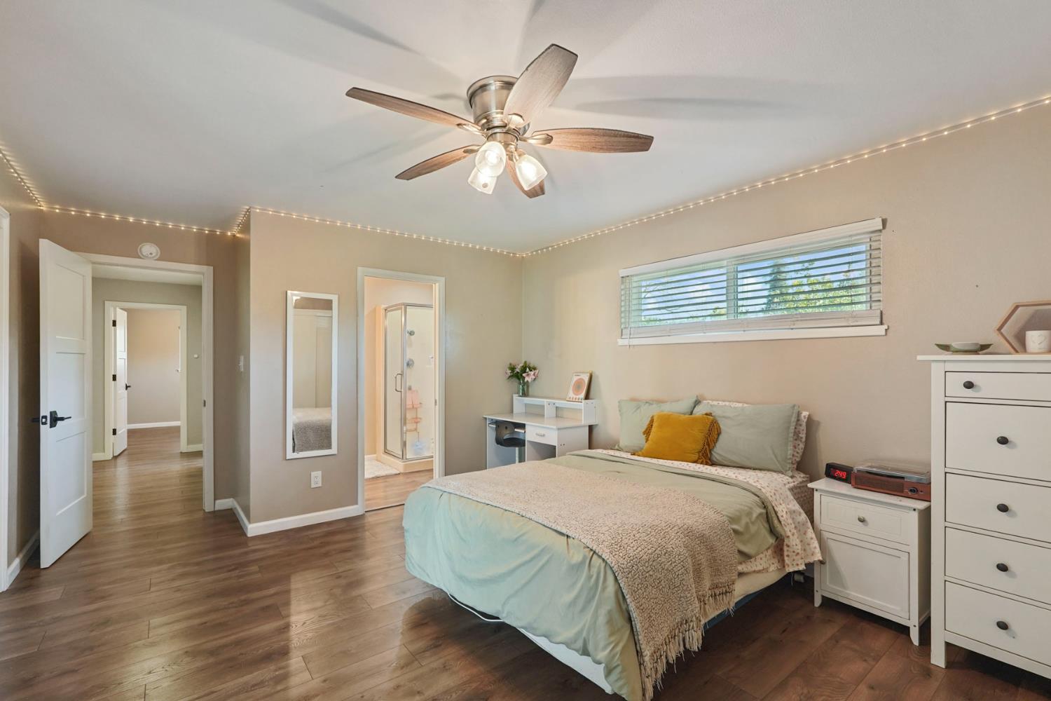 3109 Yorkshire Ln, Modesto, CA 95350