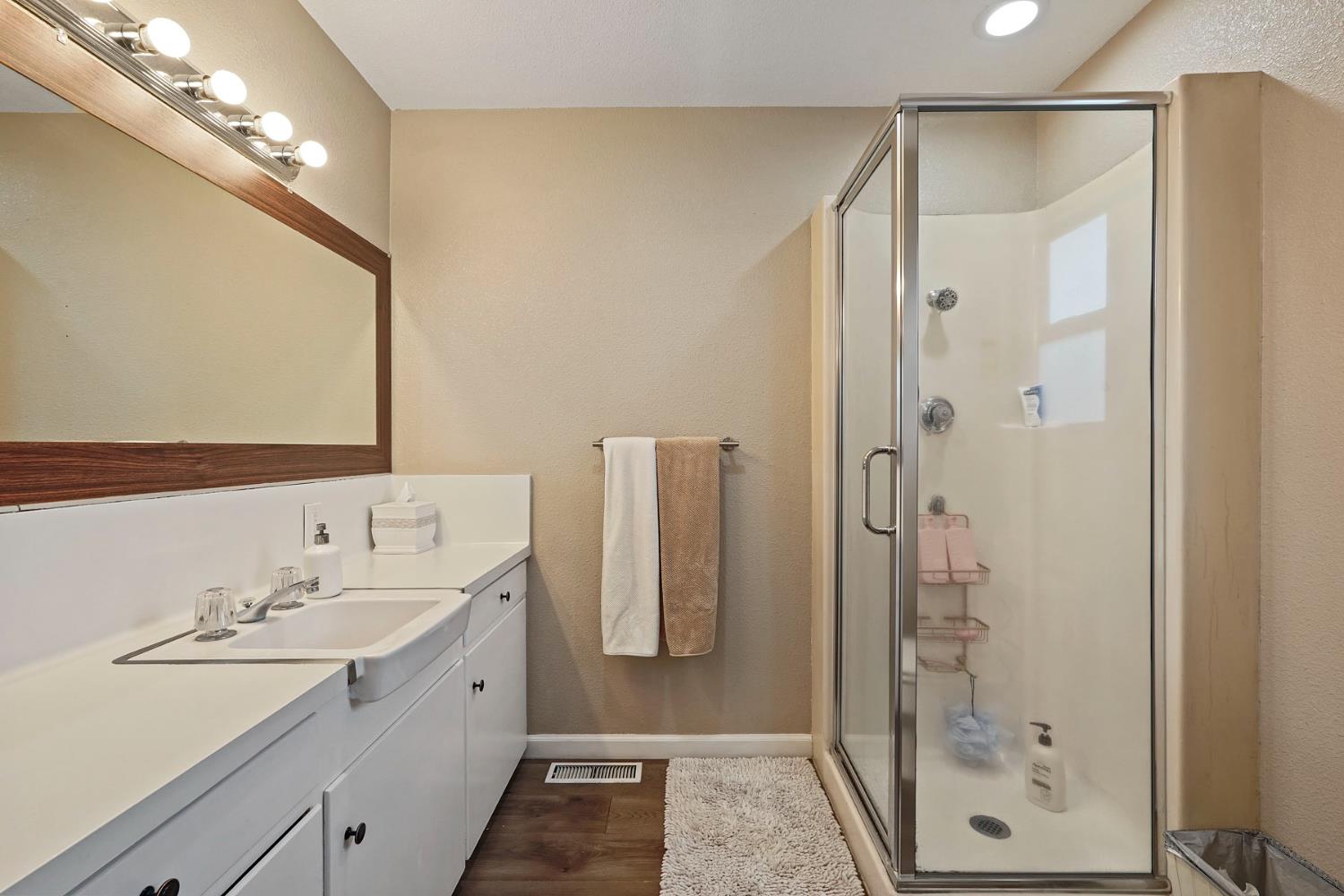 3109 Yorkshire Ln, Modesto, CA 95350