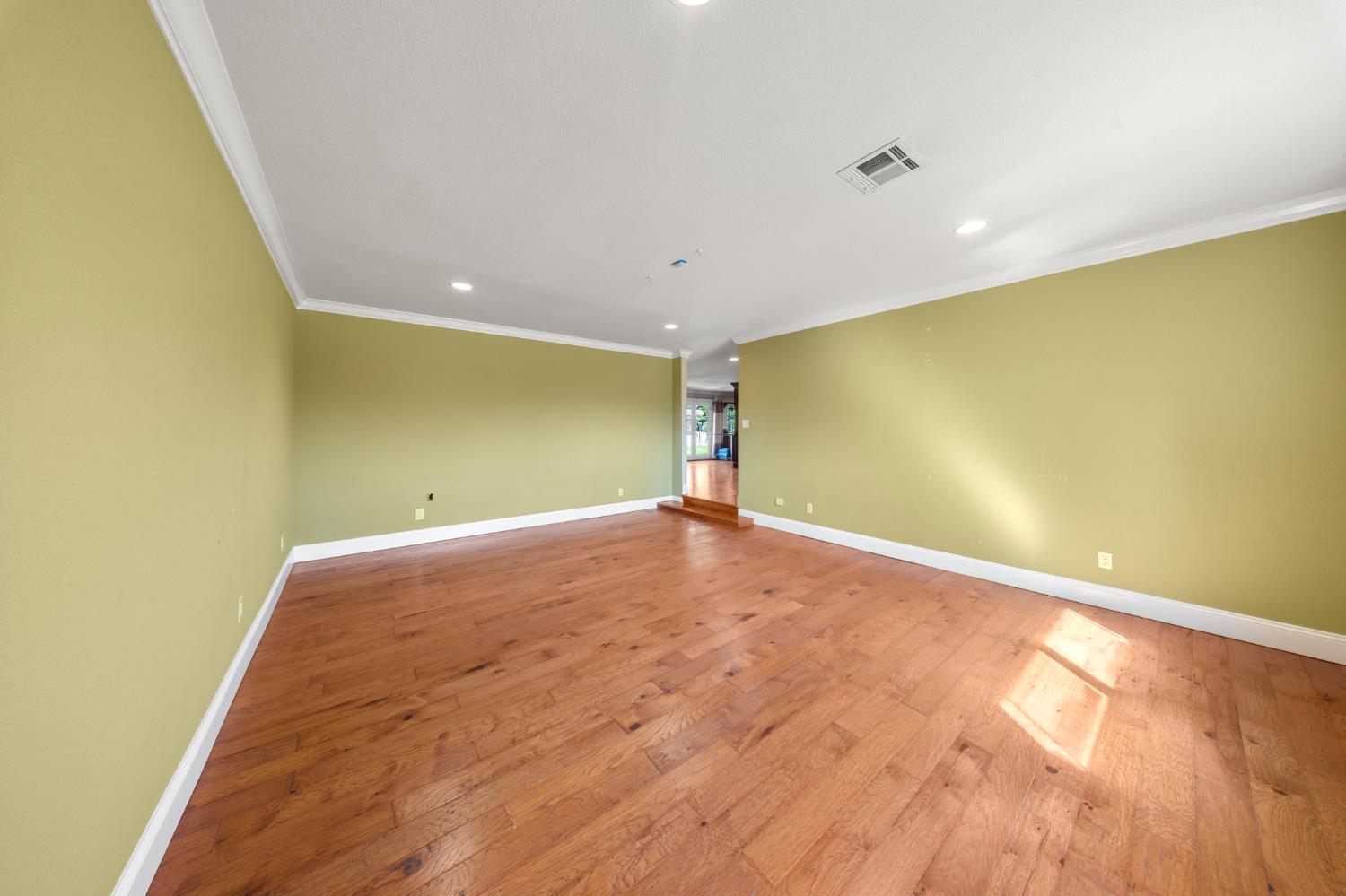 4225 Santa Fe St, Riverbank, CA 95367