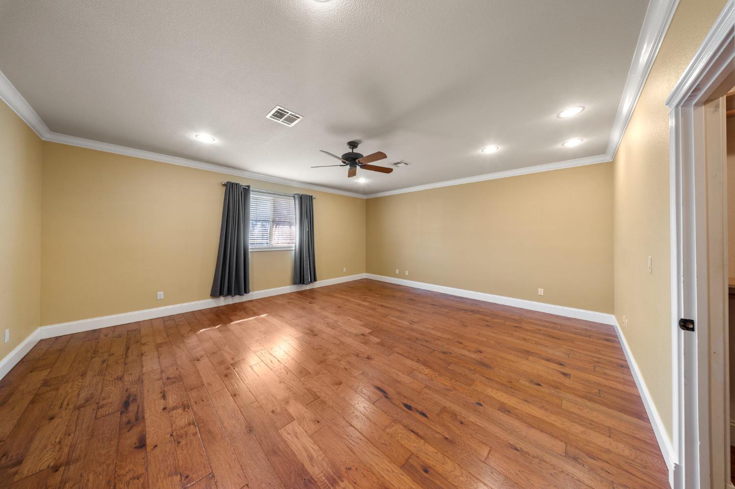 4225 Santa Fe St, Riverbank, CA 95367