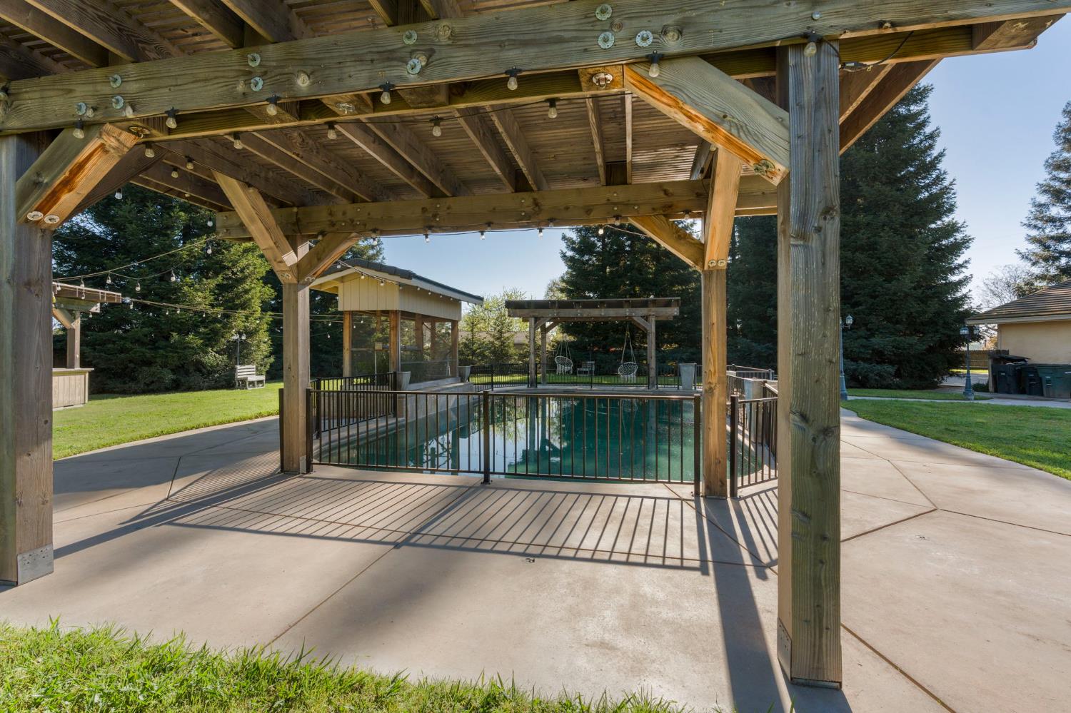 4225 Santa Fe St, Riverbank, CA 95367