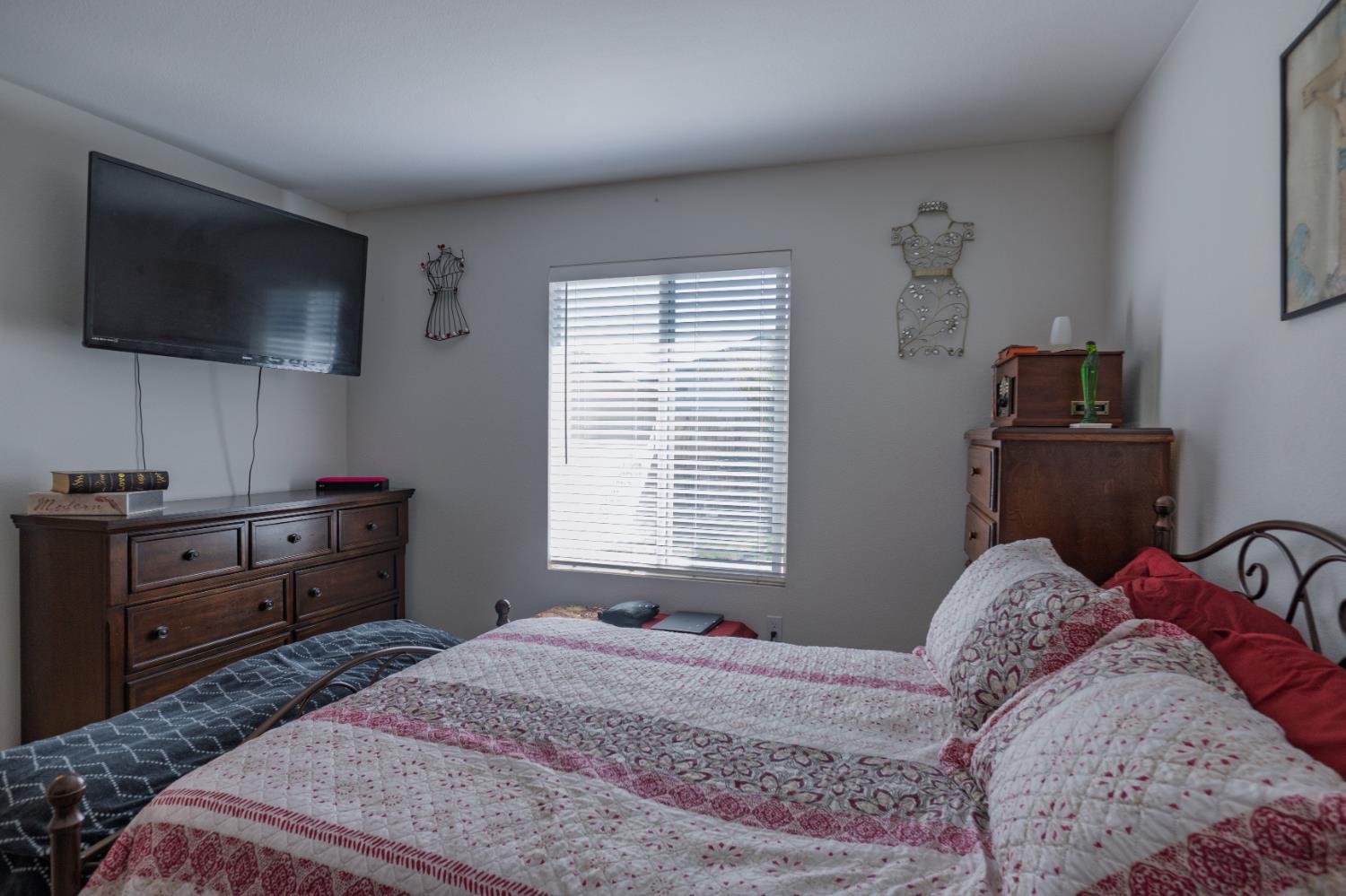 714 Dean Ct, Merced, CA 95341