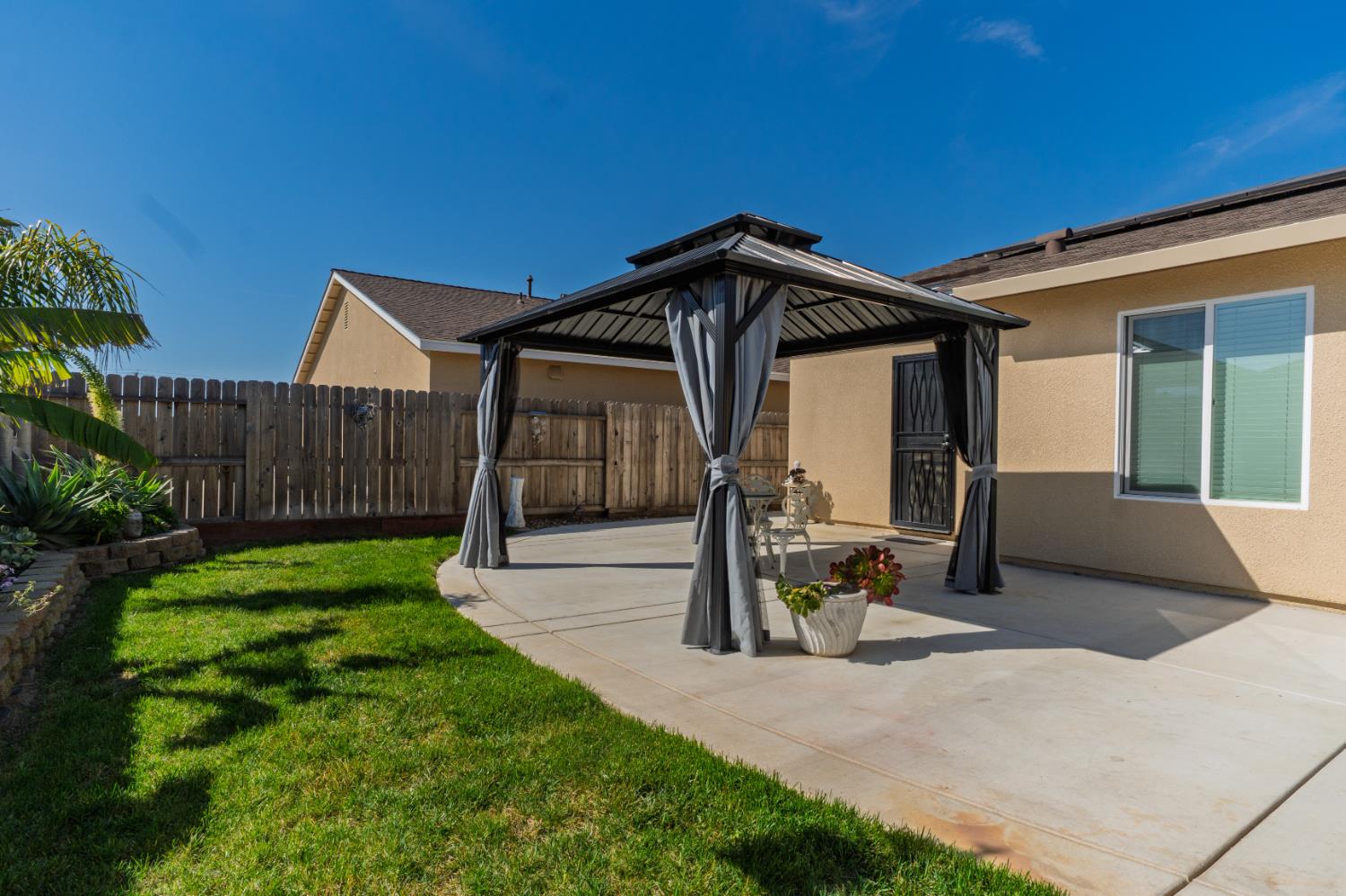 714 Dean Ct, Merced, CA 95341