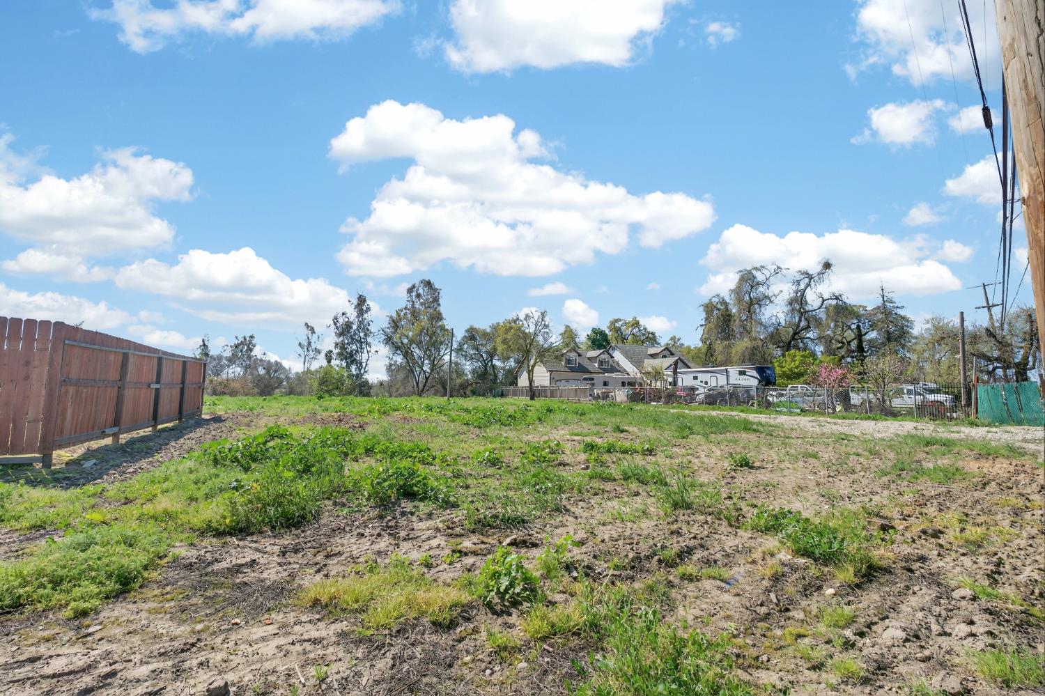 2508 Paradise Rd, Modesto, CA 95351