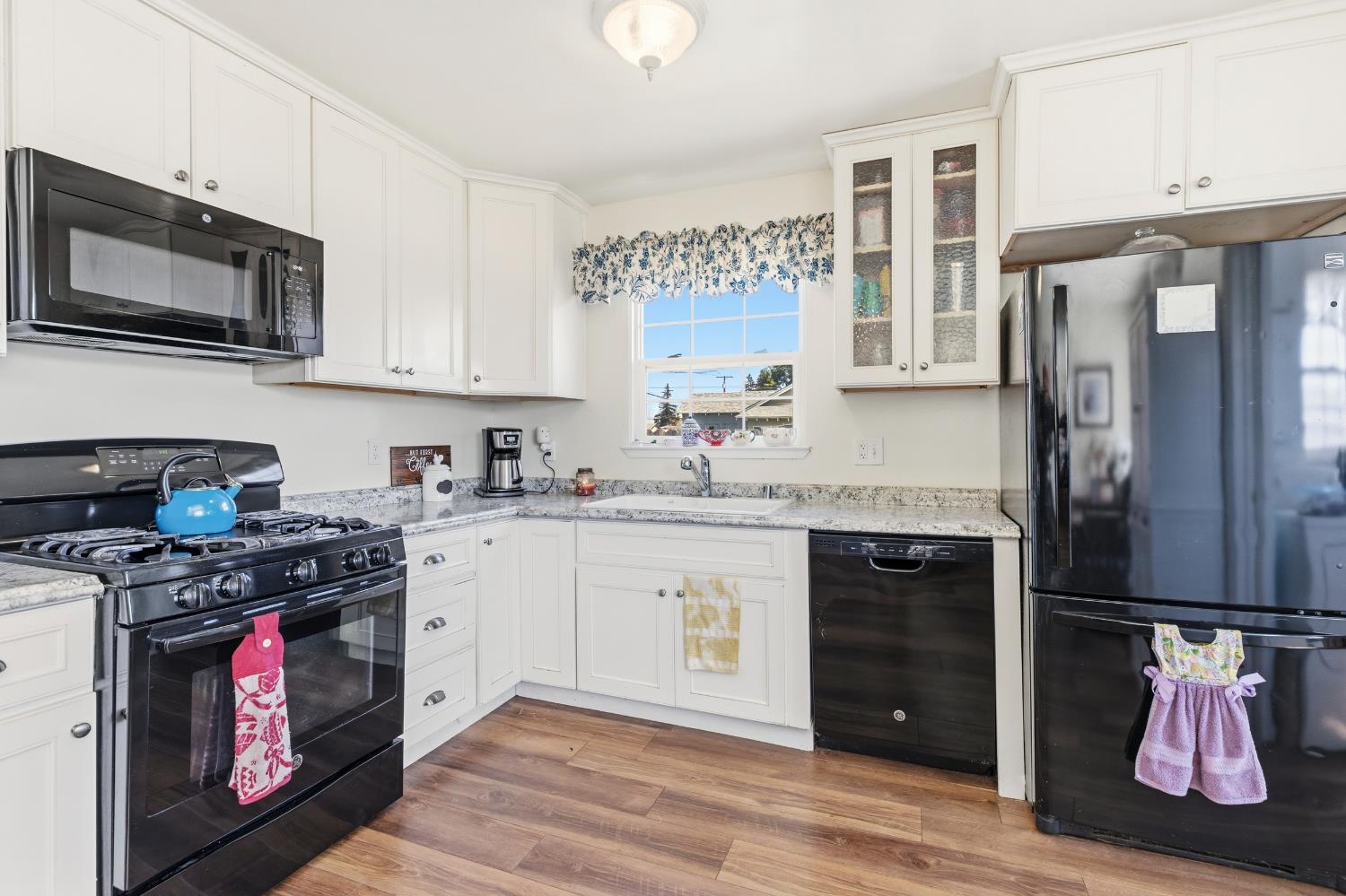 621 Poplar St, Oakdale, CA 95361