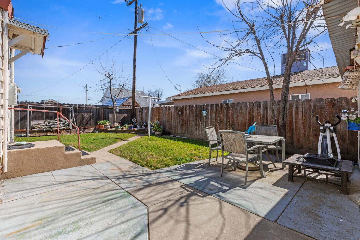 621 Poplar St, Oakdale, CA 95361