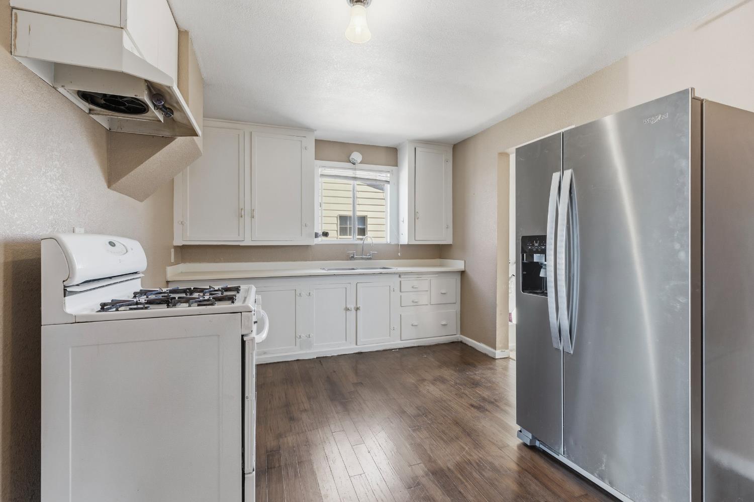 621 Poplar St, Oakdale, CA 95361