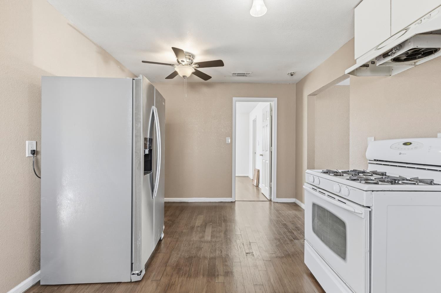 621 Poplar St, Oakdale, CA 95361