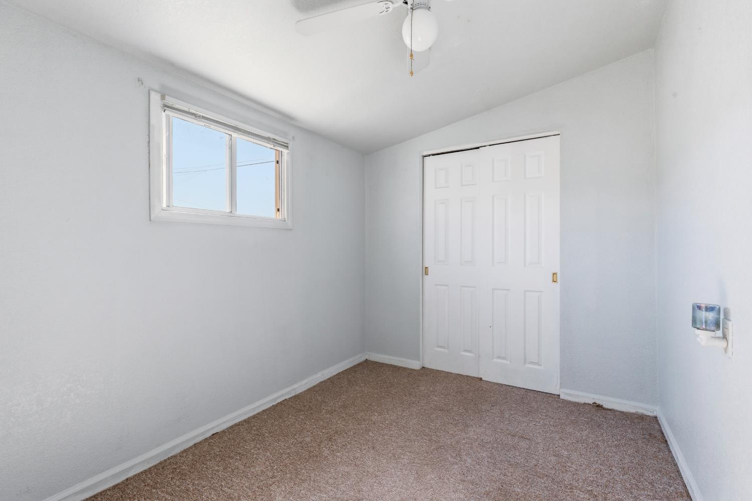 621 Poplar St, Oakdale, CA 95361