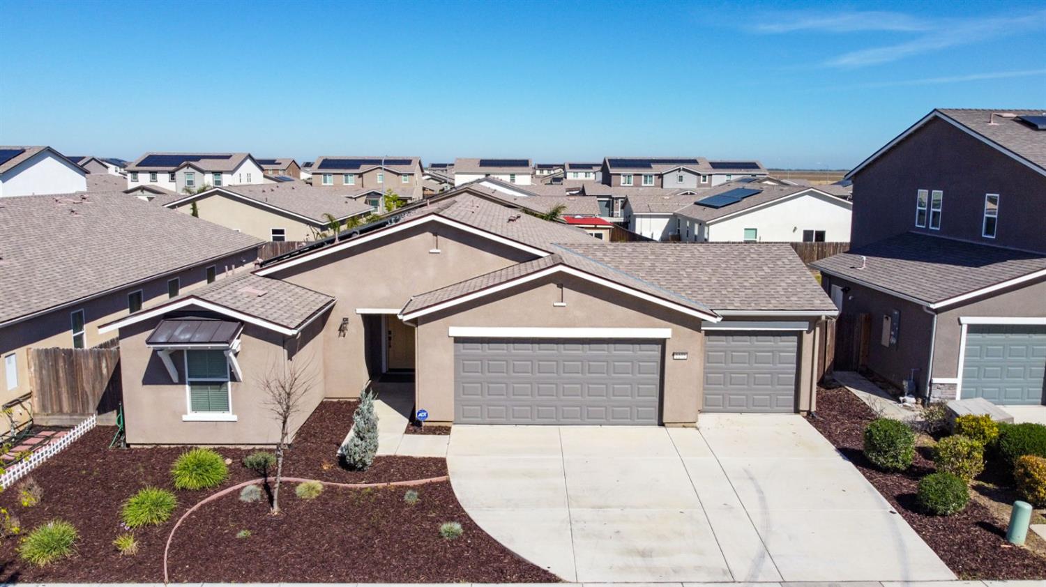2272 Owens Ct, Los Banos, CA 93635