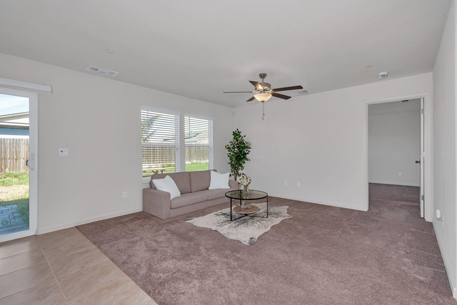 2272 Owens Ct, Los Banos, CA 93635