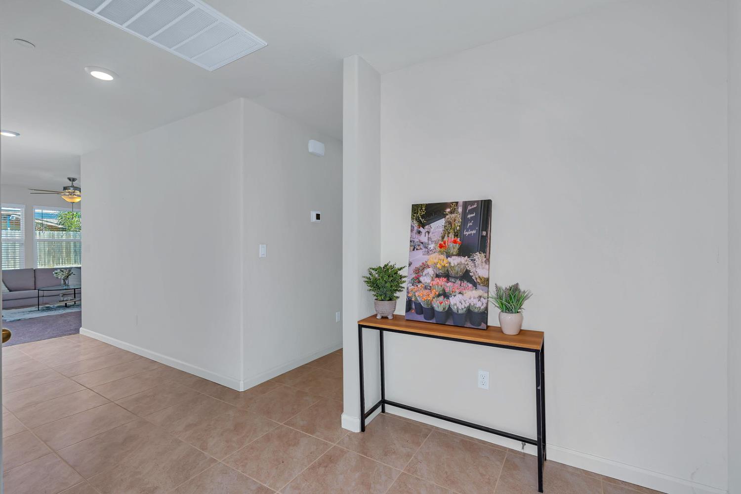 2272 Owens Ct, Los Banos, CA 93635