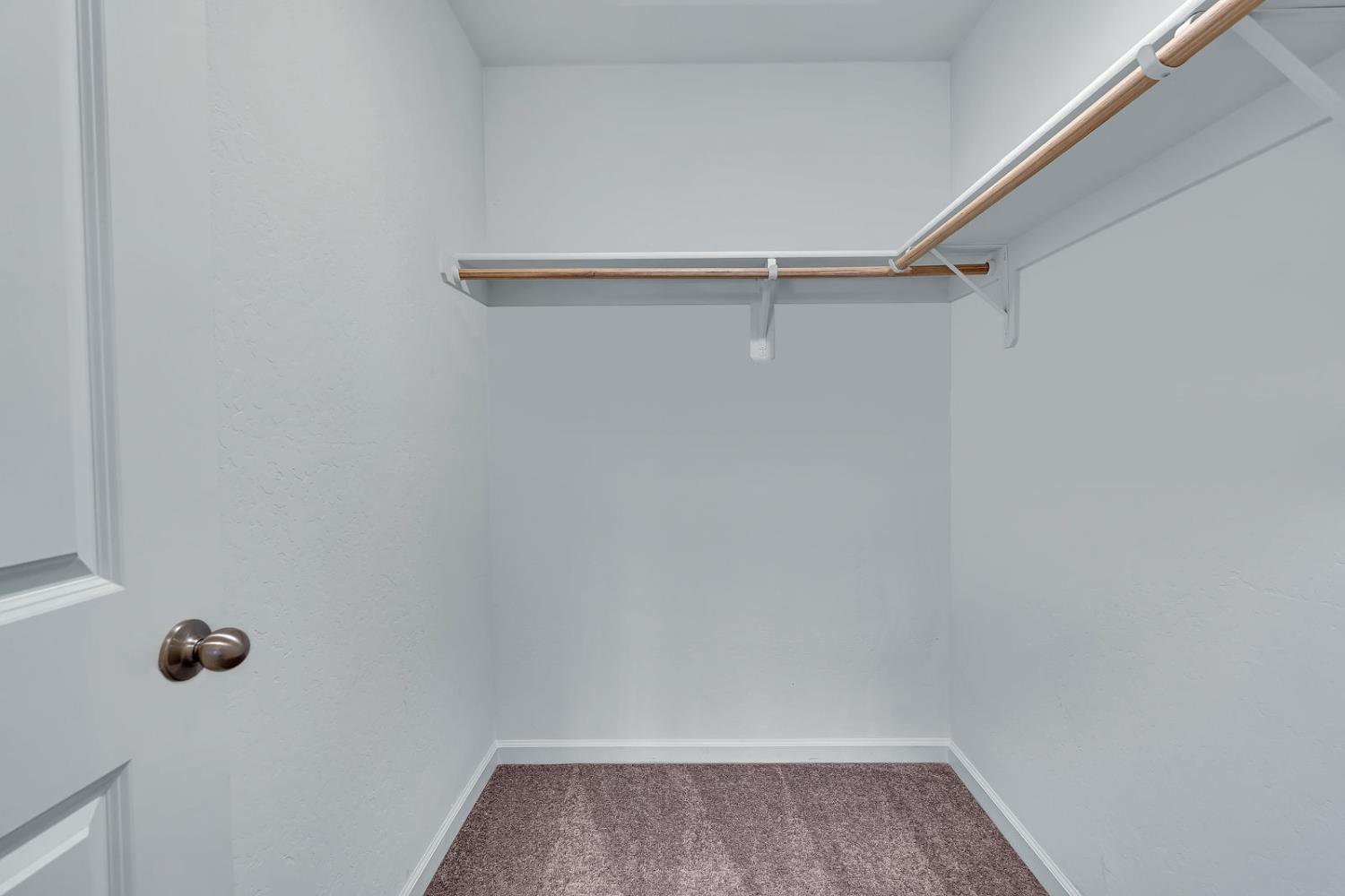 2272 Owens Ct, Los Banos, CA 93635