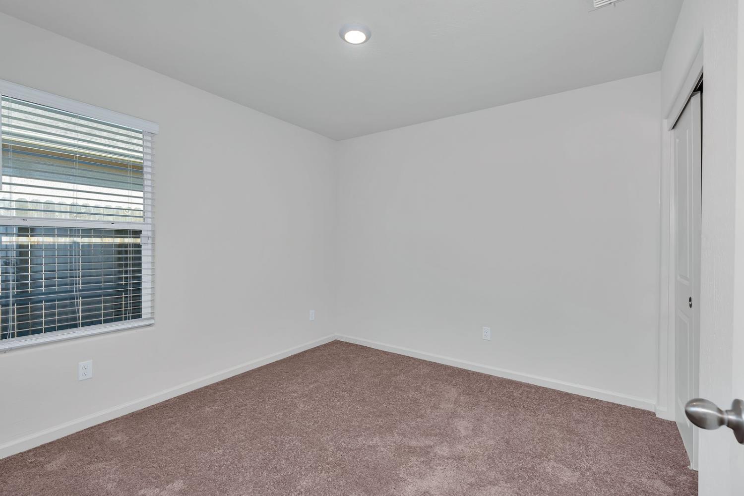 2272 Owens Ct, Los Banos, CA 93635