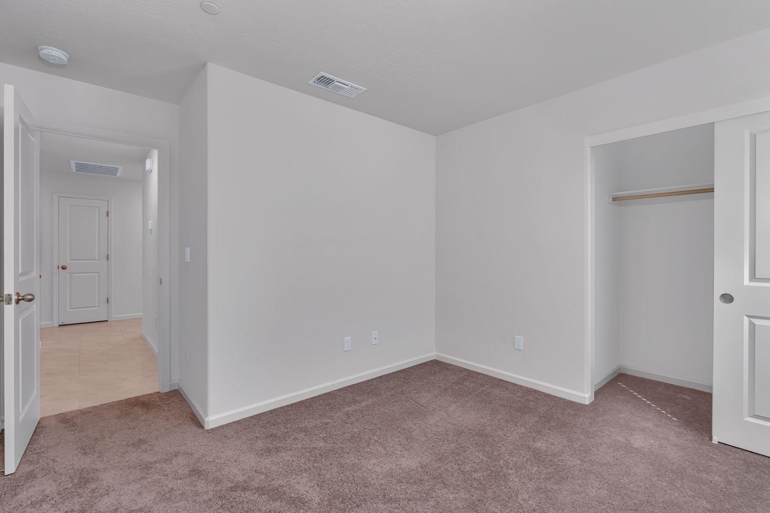 2272 Owens Ct, Los Banos, CA 93635