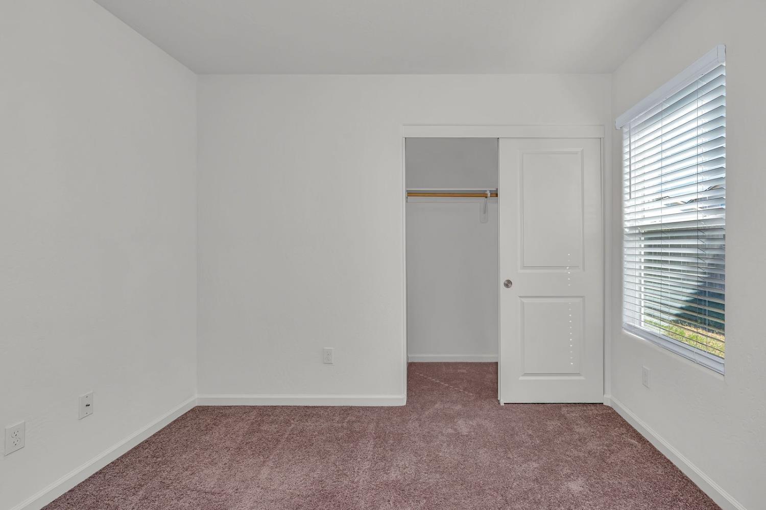 2272 Owens Ct, Los Banos, CA 93635