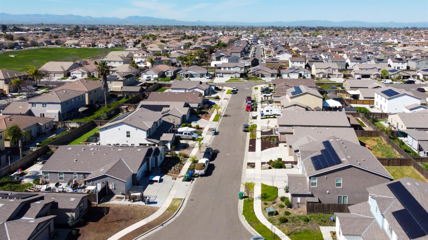 2272 Owens Ct, Los Banos, CA 93635