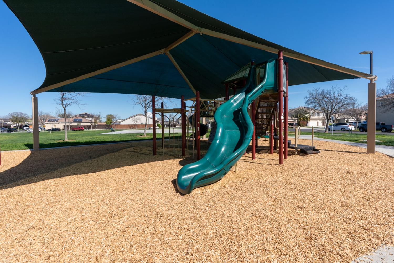 2272 Owens Ct, Los Banos, CA 93635