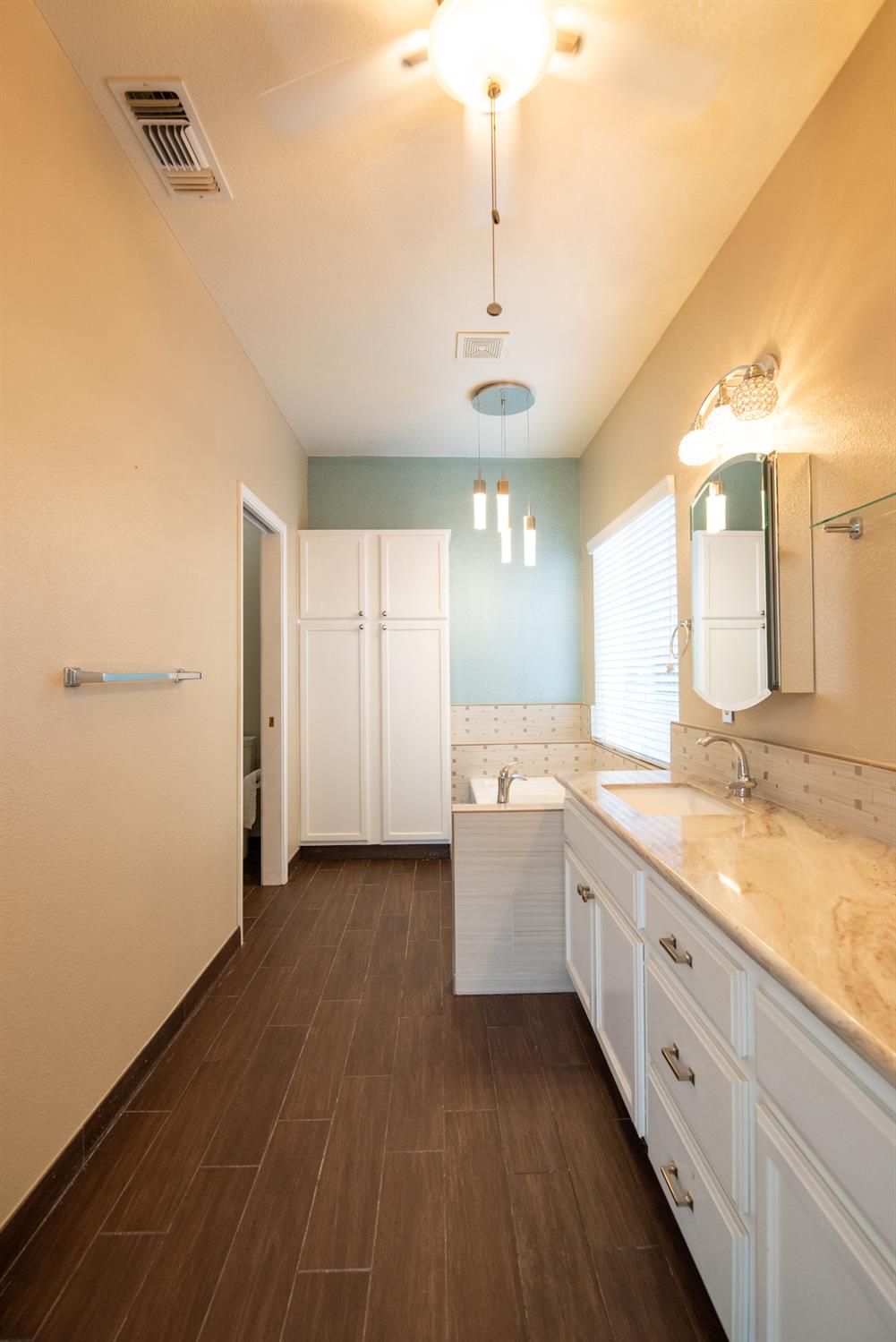 3601 Chant Dr, Modesto, CA 95355