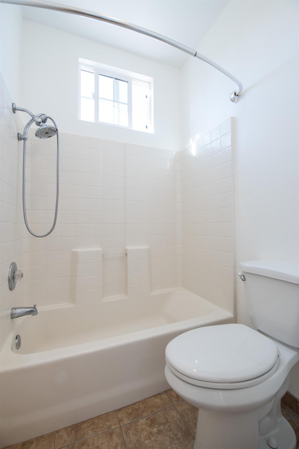 3601 Chant Dr, Modesto, CA 95355