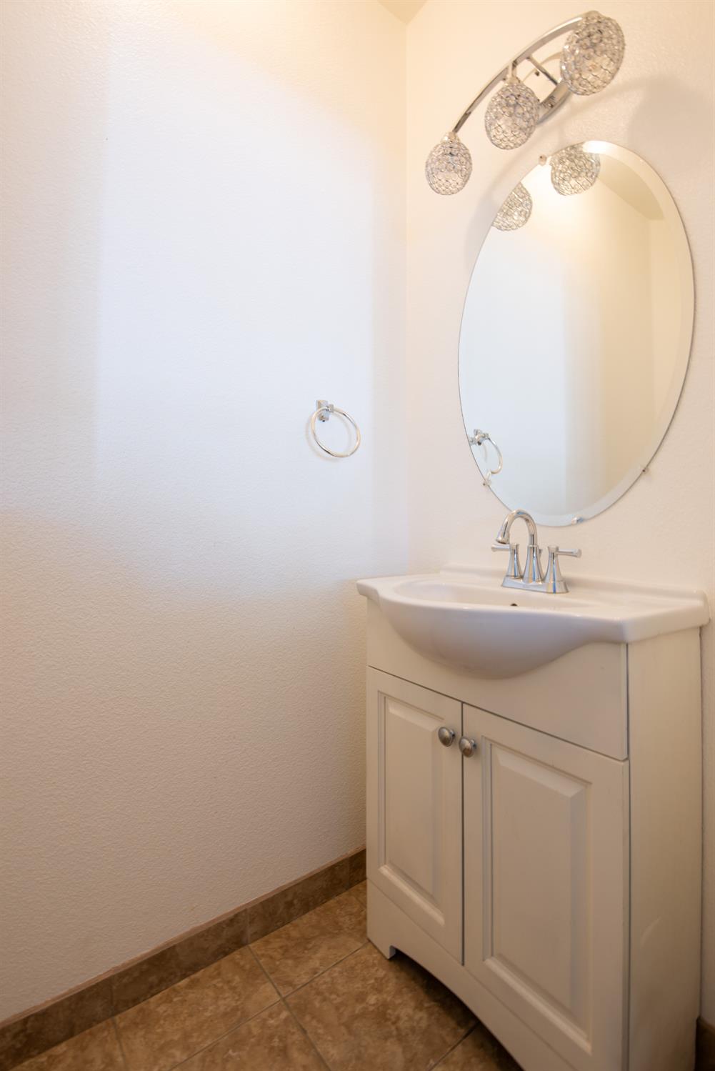 3601 Chant Dr, Modesto, CA 95355