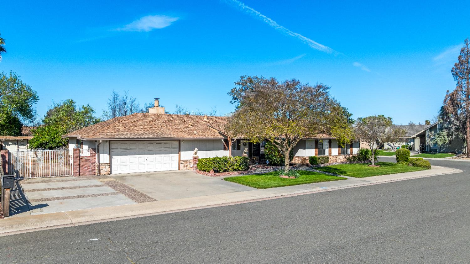 1001 Zinfandel Pl, Modesto, CA 95351