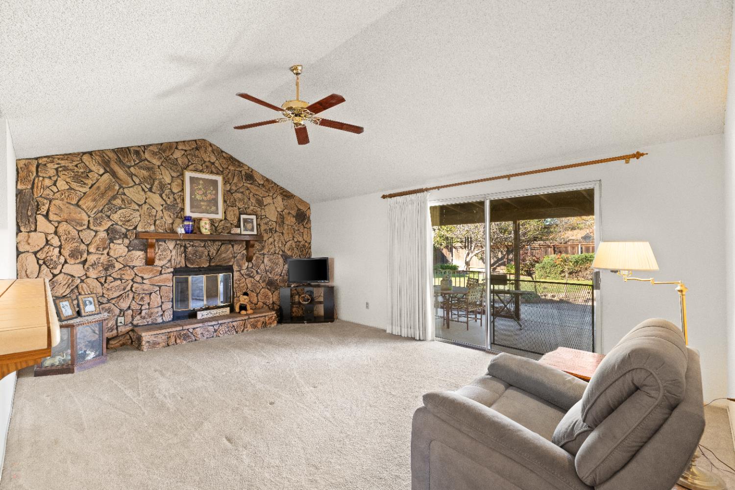 1001 Zinfandel Pl, Modesto, CA 95351