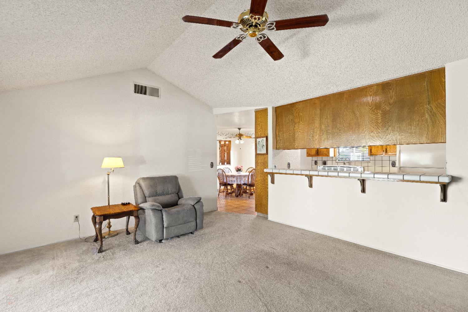 1001 Zinfandel Pl, Modesto, CA 95351