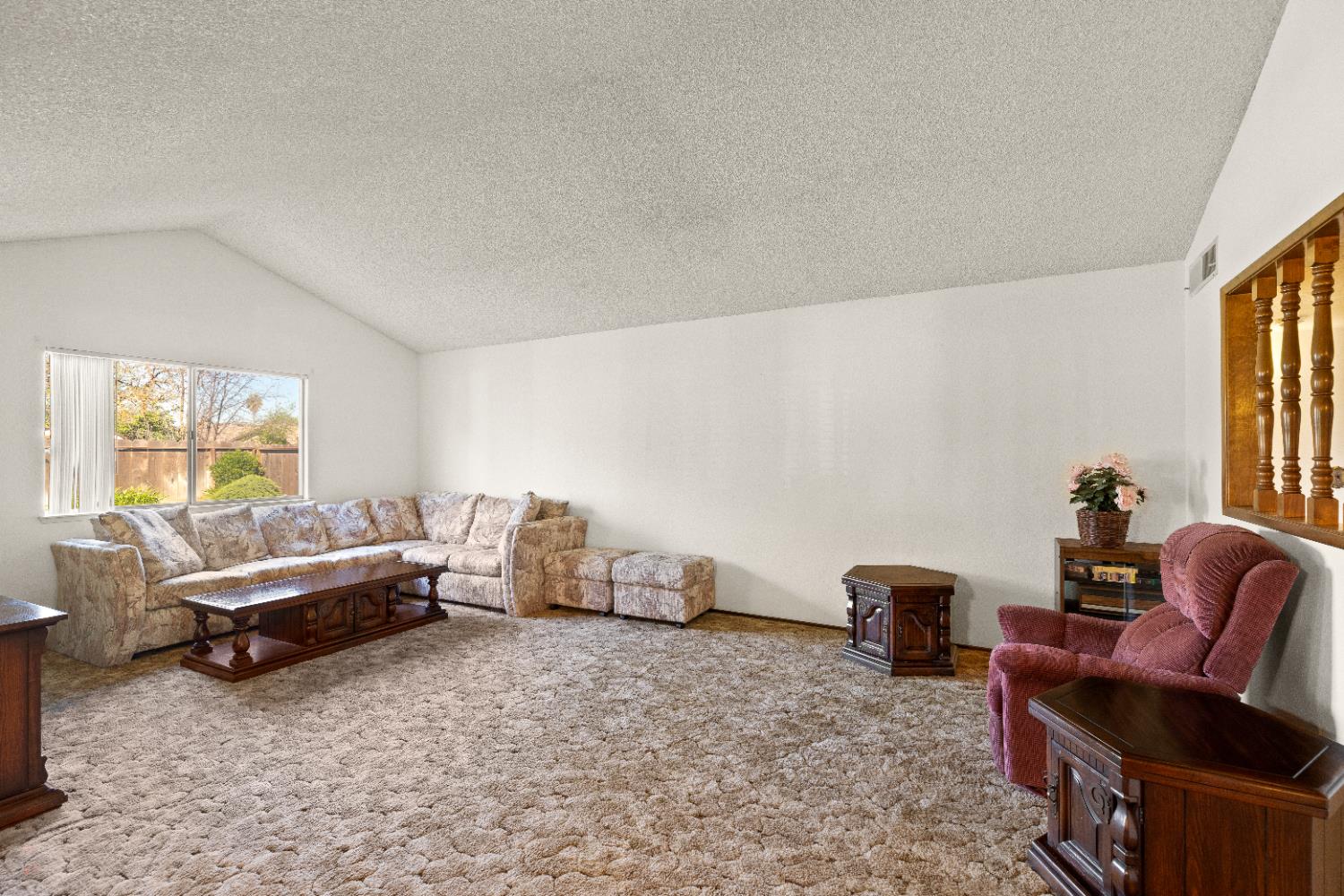 1001 Zinfandel Pl, Modesto, CA 95351