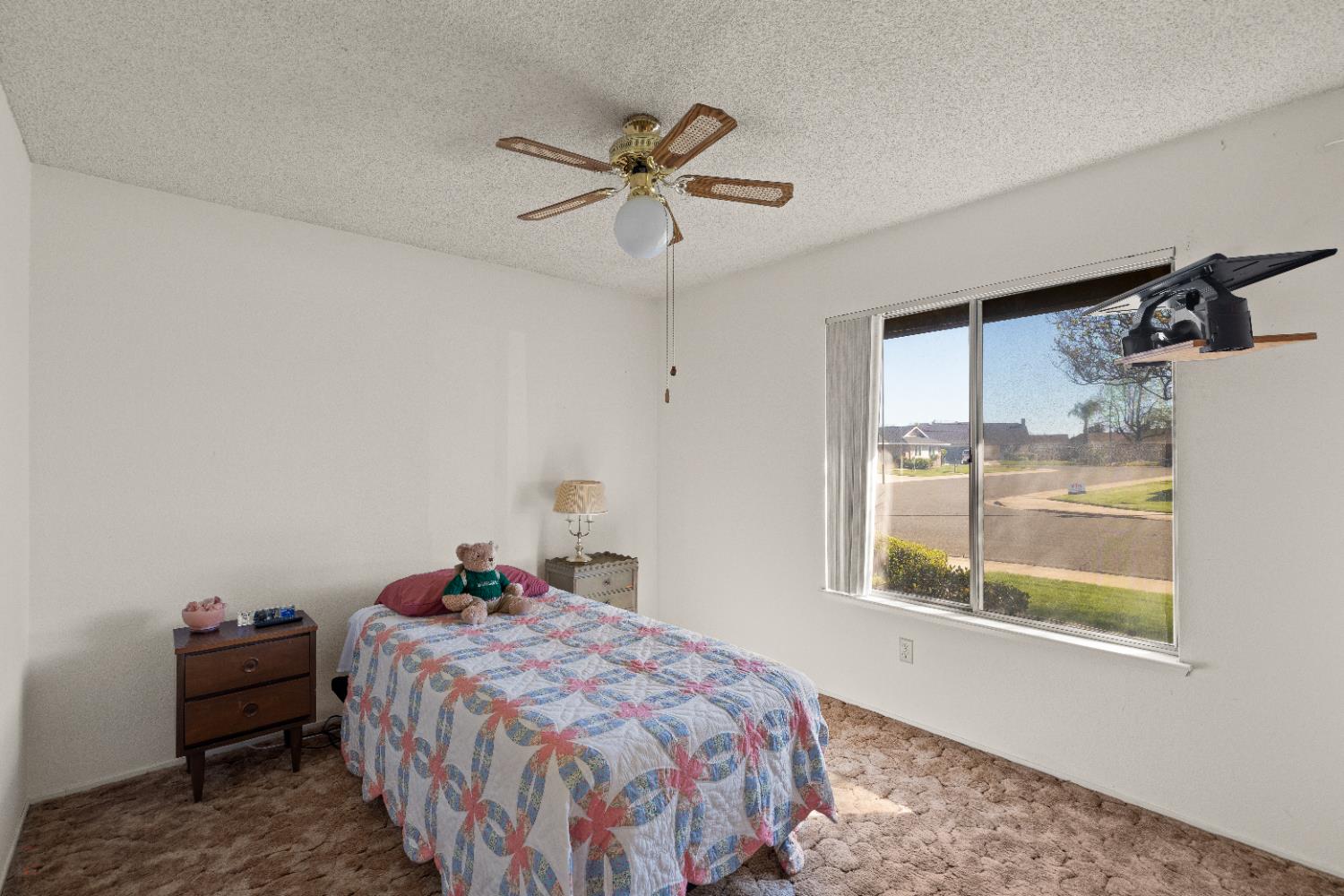 1001 Zinfandel Pl, Modesto, CA 95351