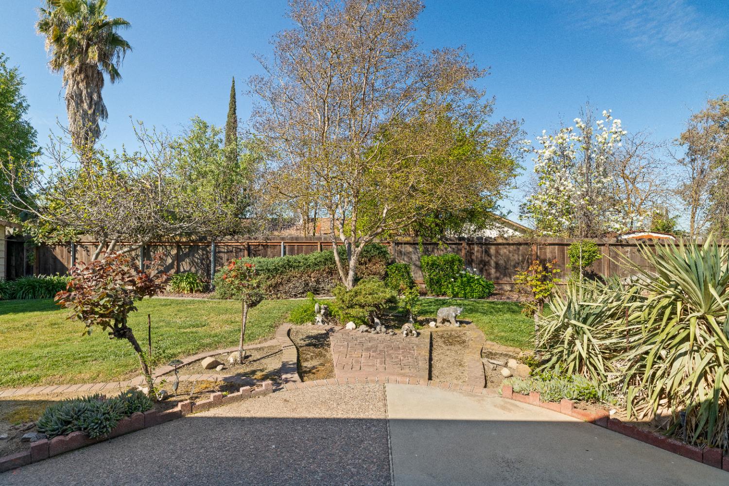 1001 Zinfandel Pl, Modesto, CA 95351