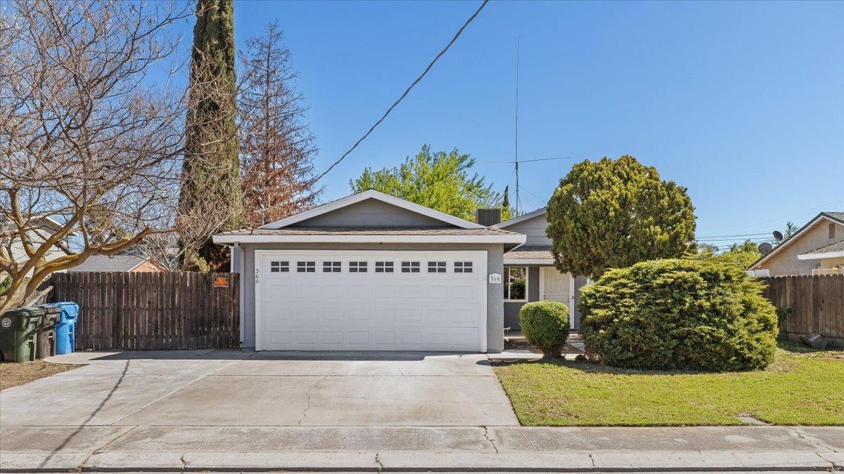 360 Park Ave, Manteca, CA 95337
