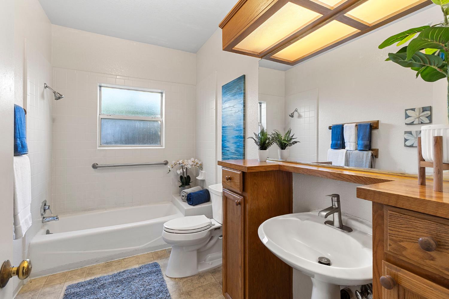 1615 College Ave, Modesto, CA 95350