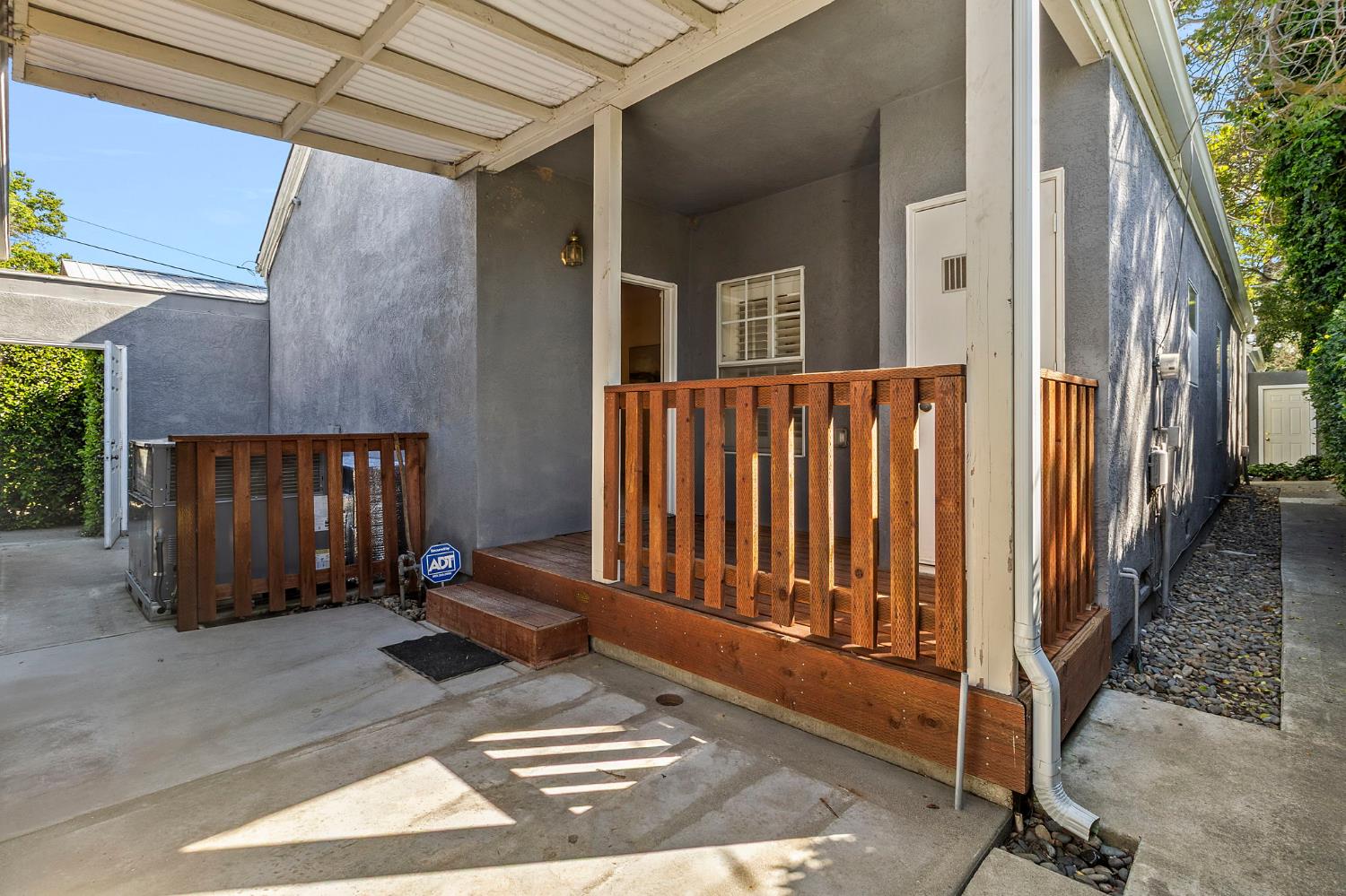 1615 College Ave, Modesto, CA 95350