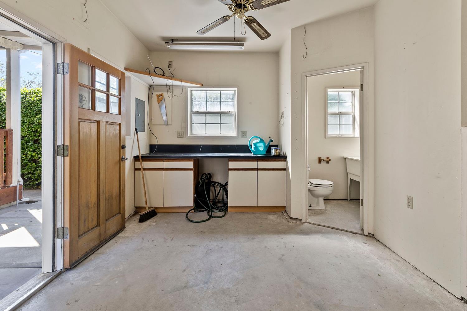 1615 College Ave, Modesto, CA 95350