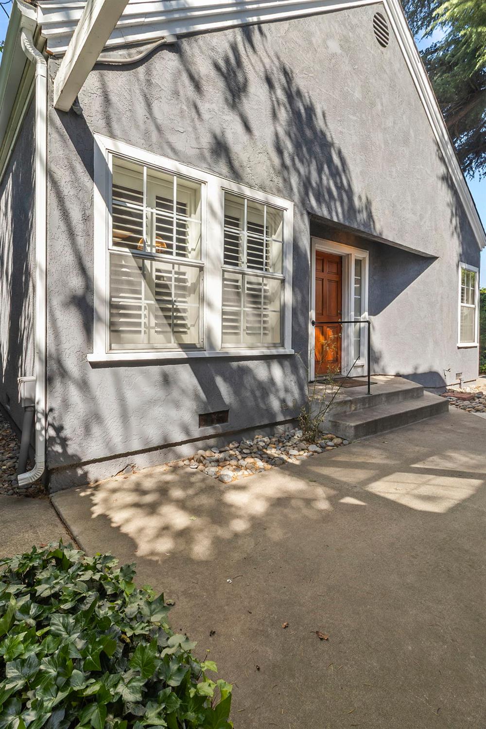 1615 College Ave, Modesto, CA 95350