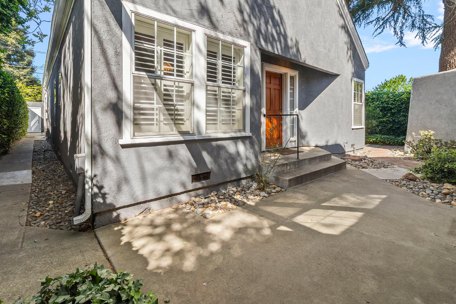 1615 College Ave, Modesto, CA 95350