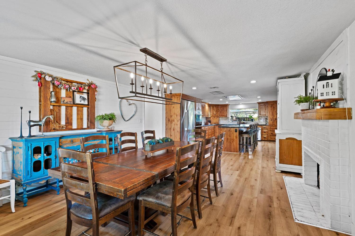 9576 Meadow Dr, Winton, CA 95388