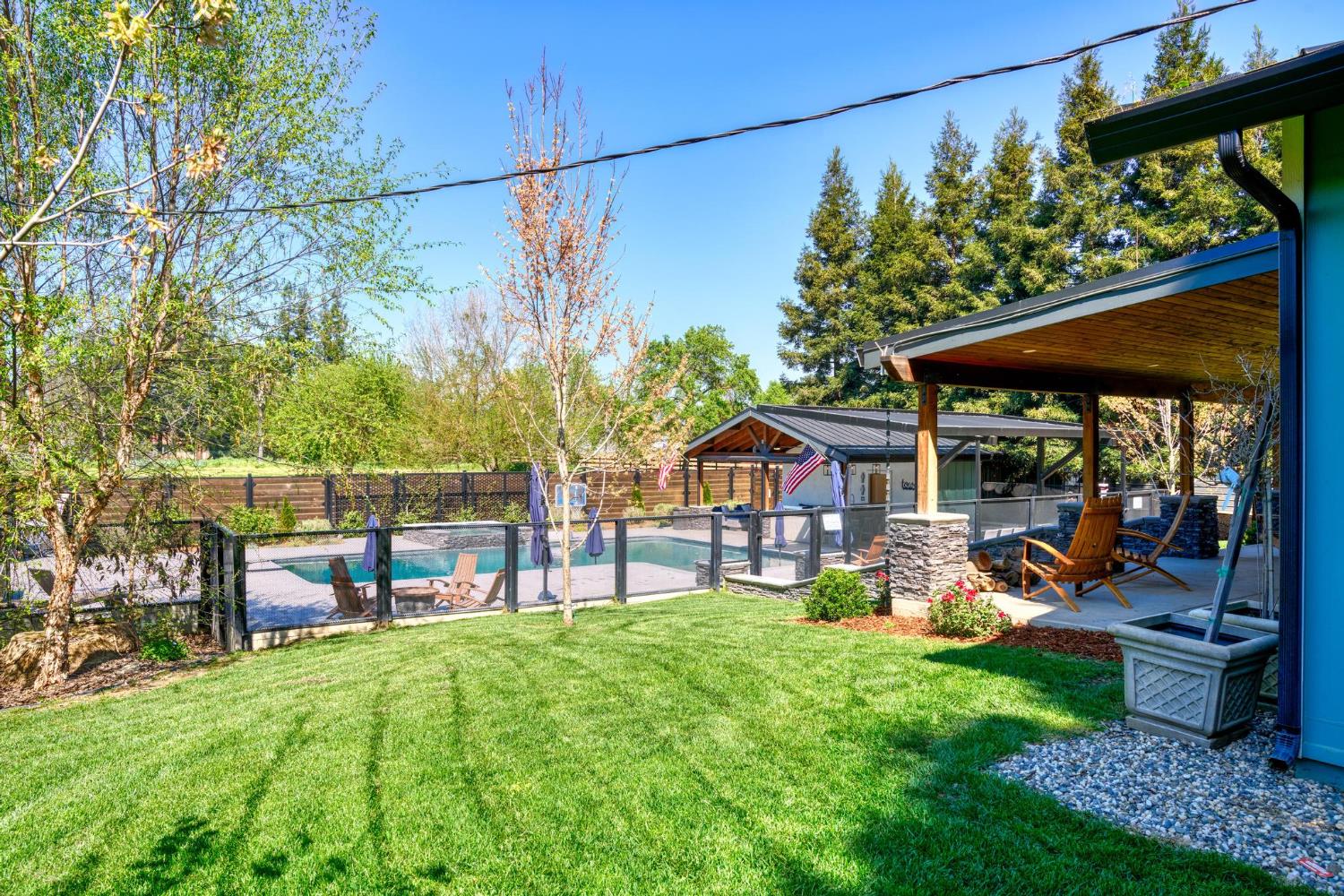 9576 Meadow Dr, Winton, CA 95388