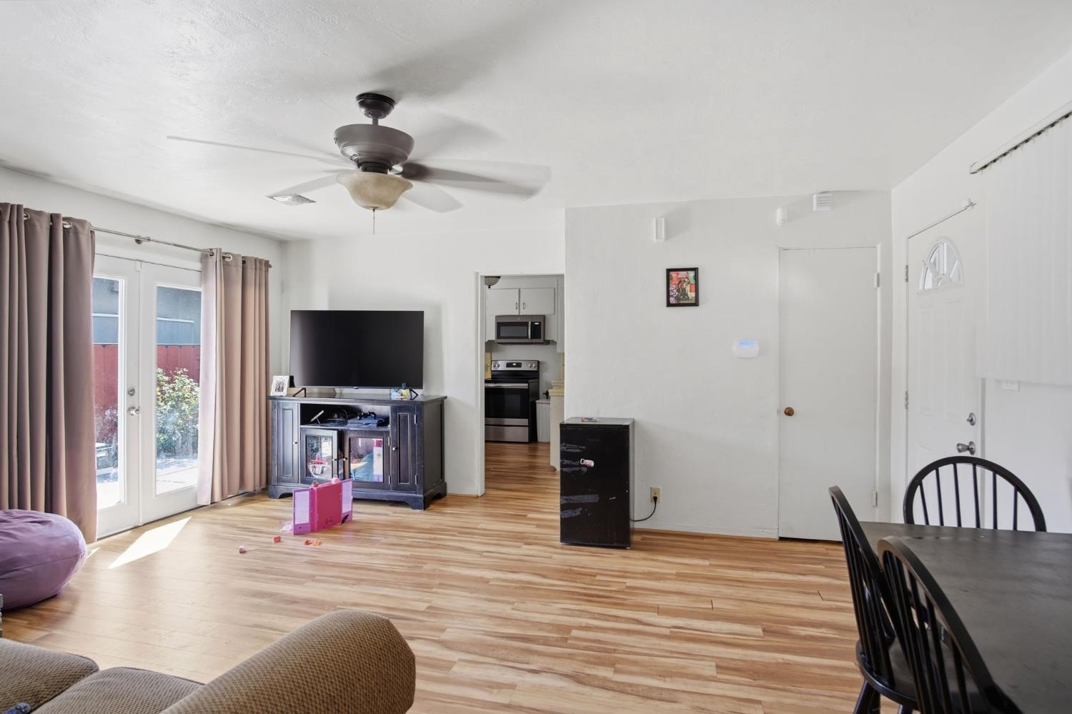 820 Tully Rd, Modesto, CA 95350