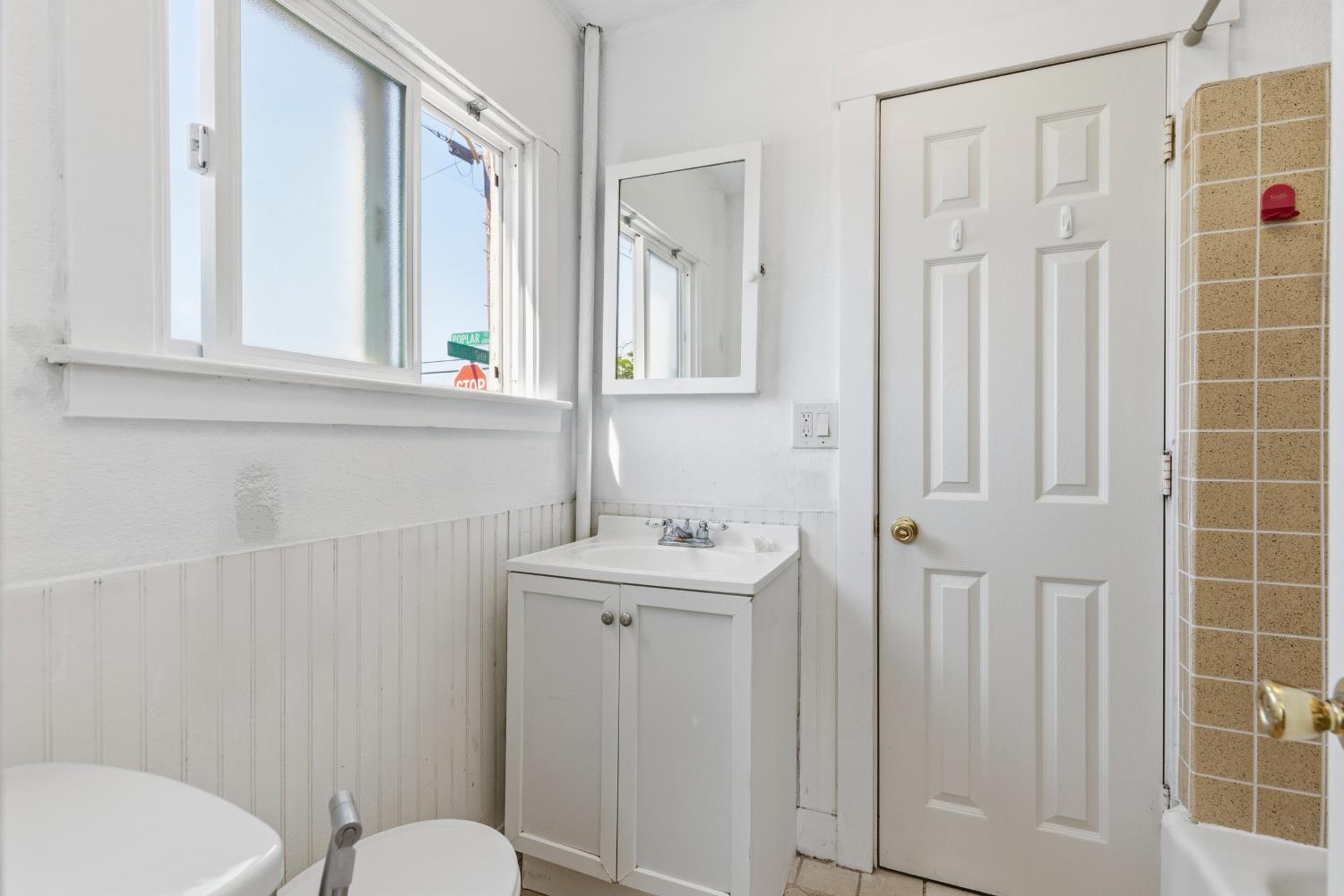 621 Poplar St, Oakdale, CA 95361