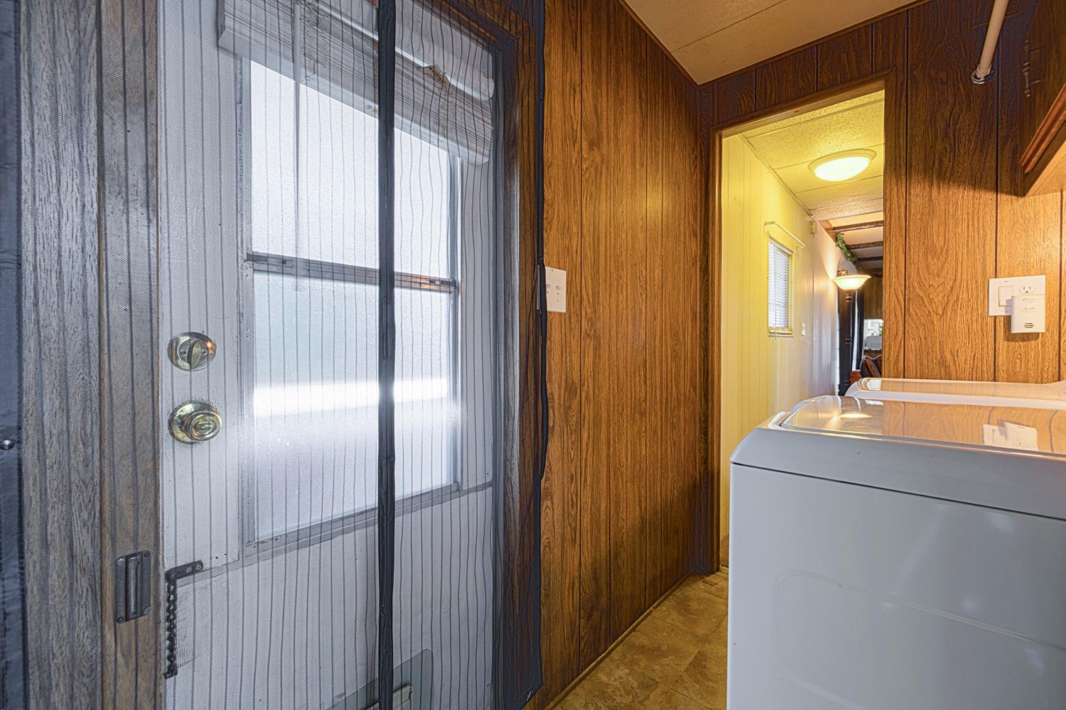 150 Pestana Ave #111, Manteca, CA 95336