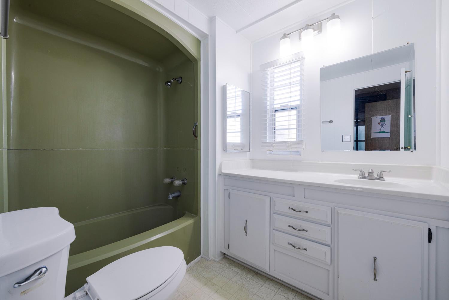 150 Pestana Ave #111, Manteca, CA 95336